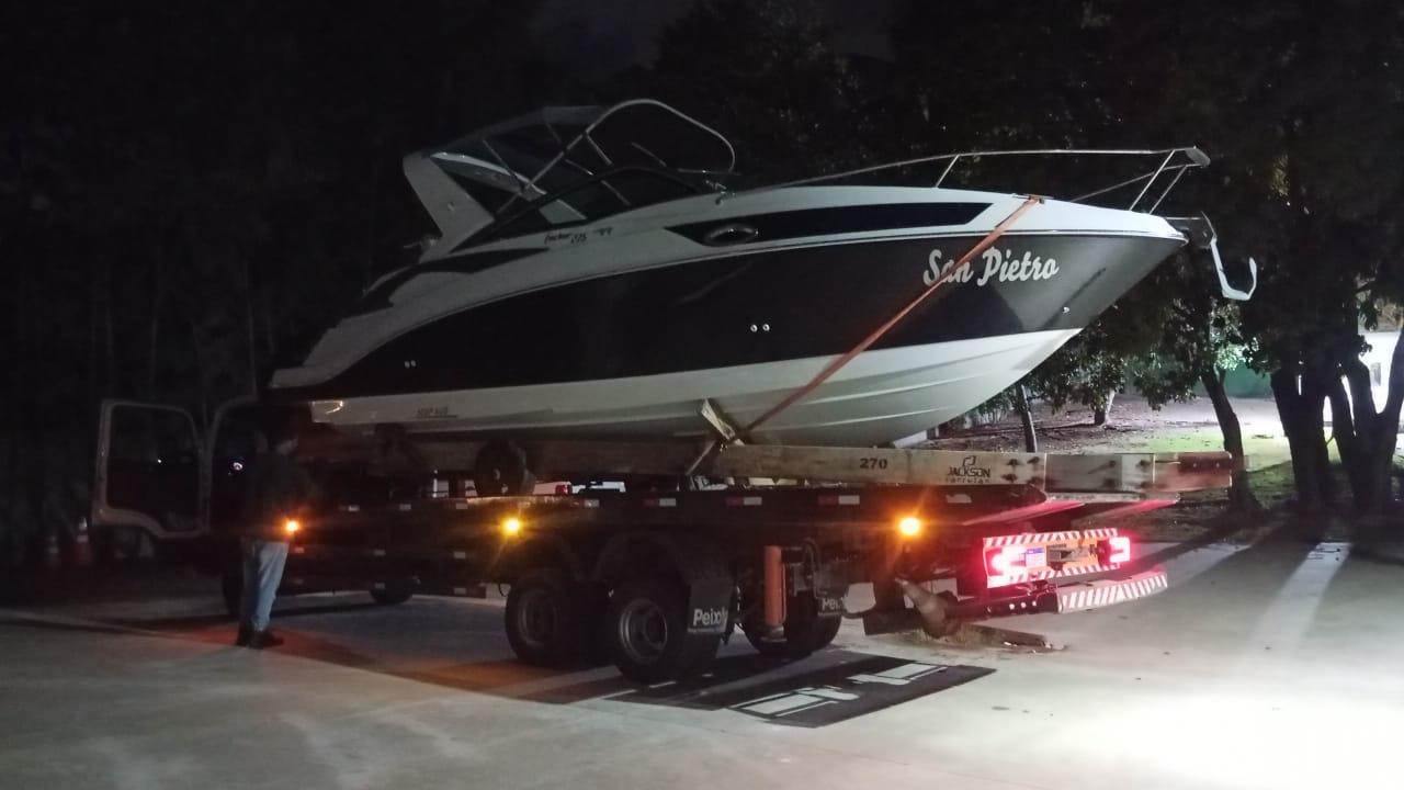 Transporte de lancha